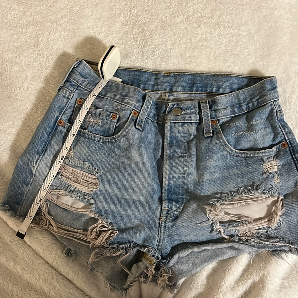 levi 501 denim shorts - Picture 8 of 9